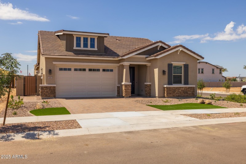 1A)FRONT OF HOME