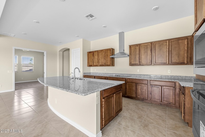 9)KITCHEN