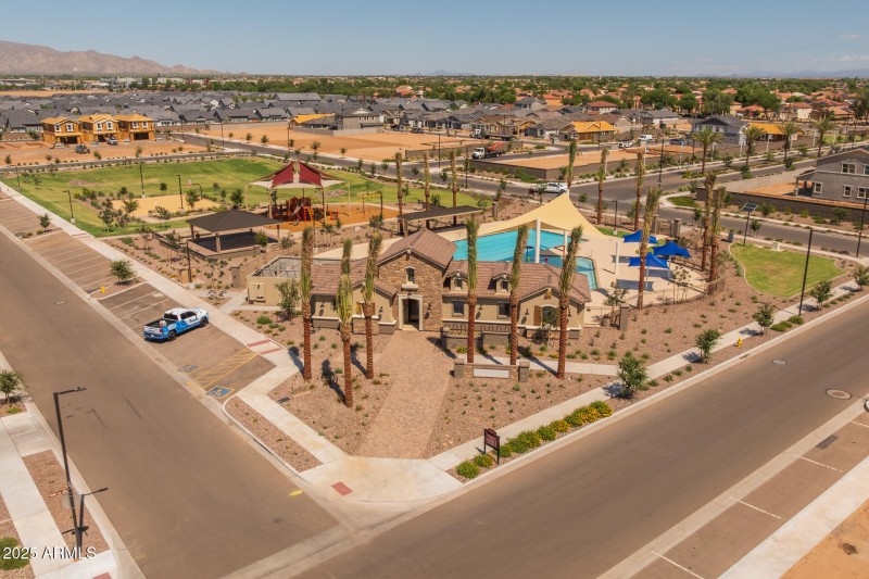 29)COMMUNITY POOL