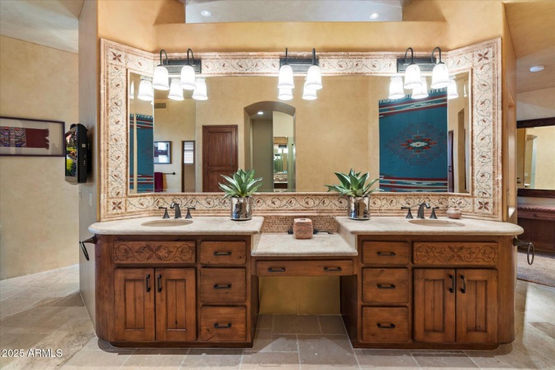 24-Primary Bathroom