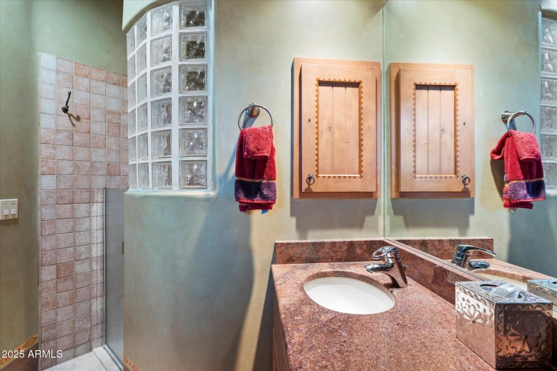 35-Guest House