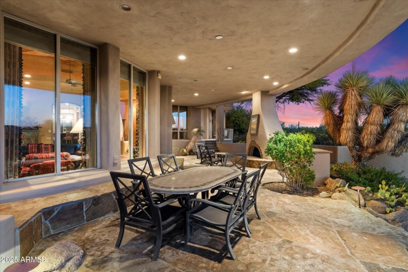 41-Covered Patio