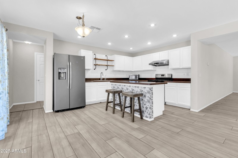 2626 S Southwind Dr-18