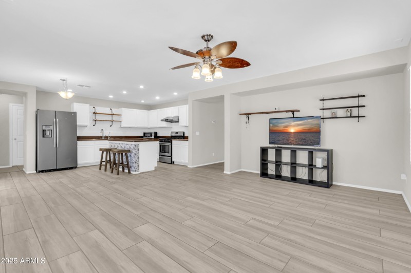 2626 S Southwind Dr-14