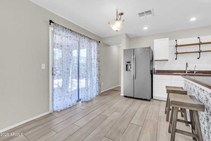 2626 S Southwind Dr-7