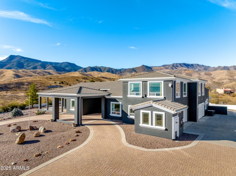 600 N Turquoise Way