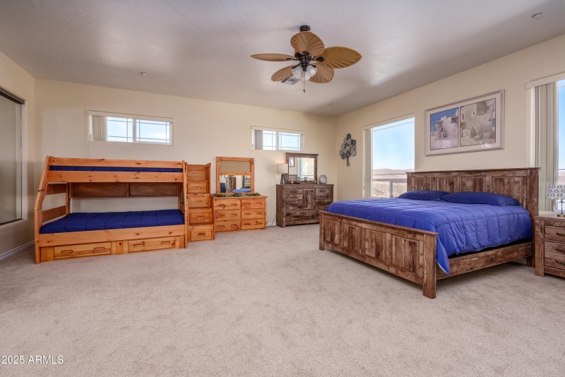 600 N Turquoise Way