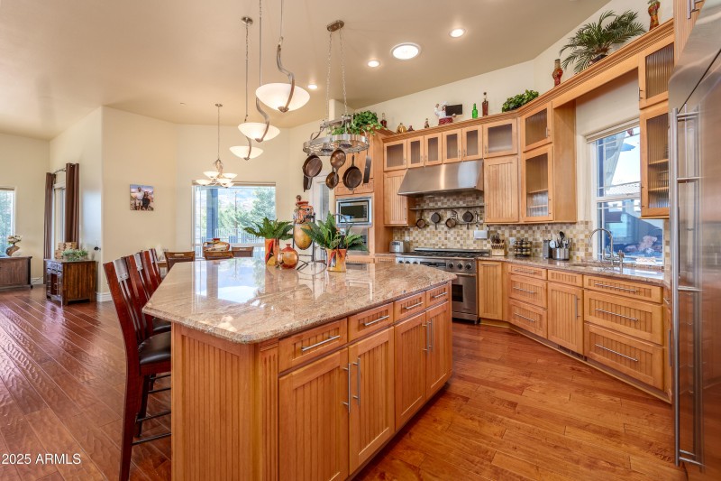 600 N Turquoise Way