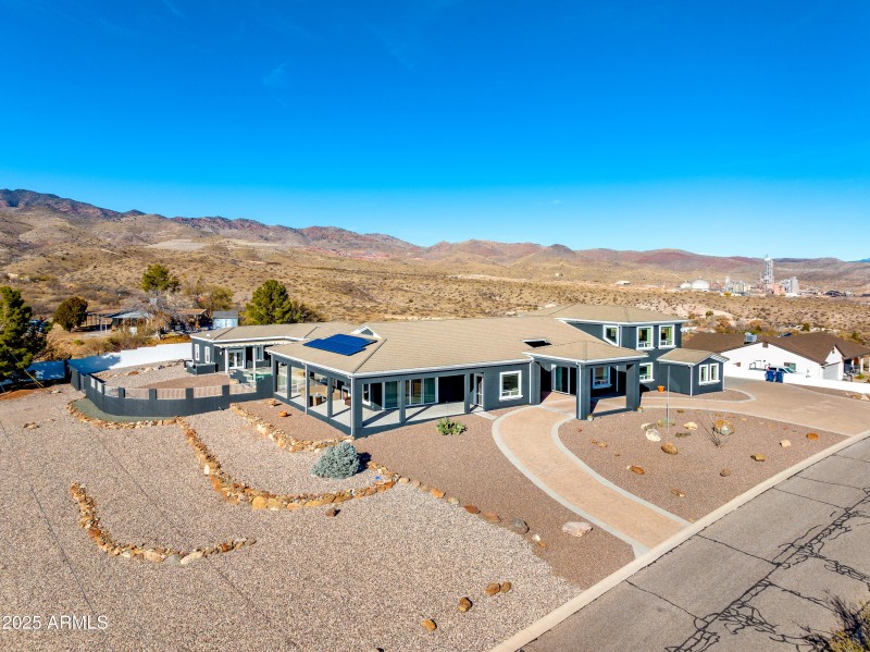 600 N Turquoise Way