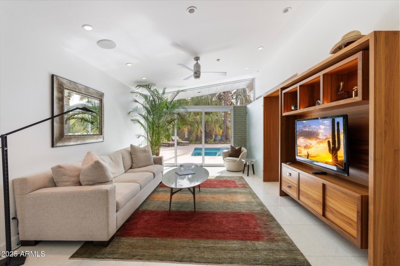Primary Suite Sitting Area