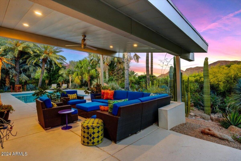 32-Covered Patio