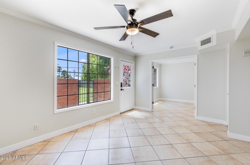 510 N ALma School Unit 145-8