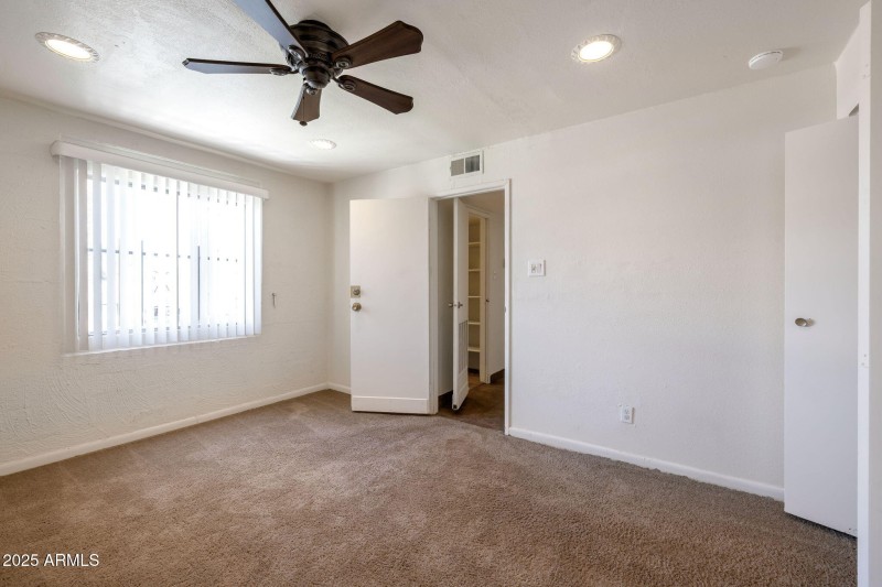 11-web-or-mls-QP-3916