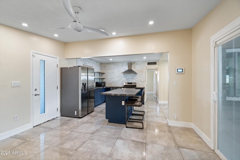 18-Kitchen & Dining