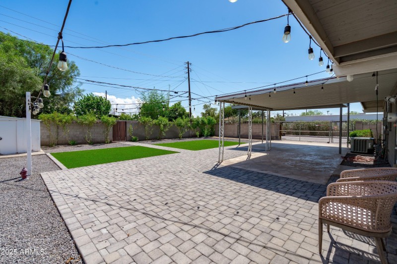 33-Covered Patio