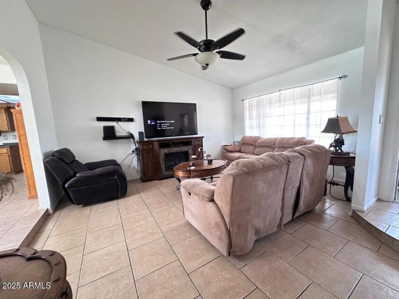 9cc91b65-d368-41fa-ad35-c036ae5e7271