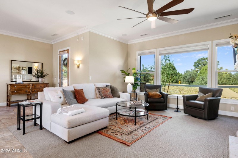 13-Living Room_3