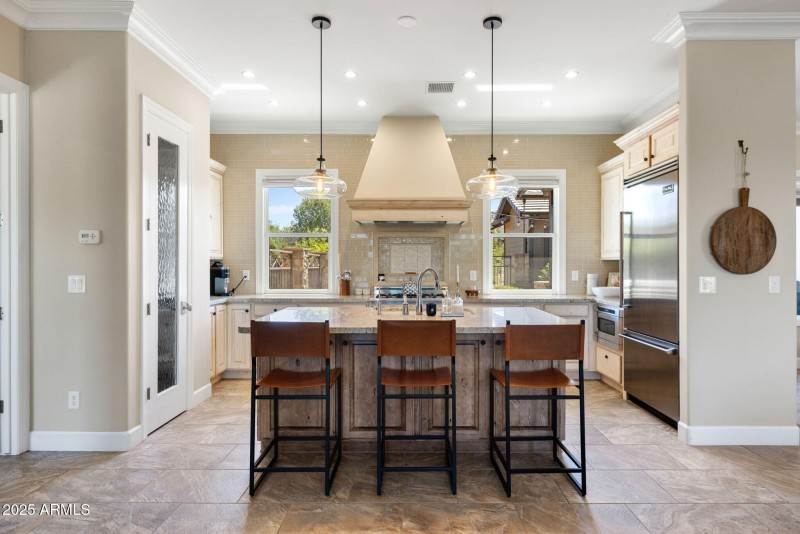 16-Kitchen