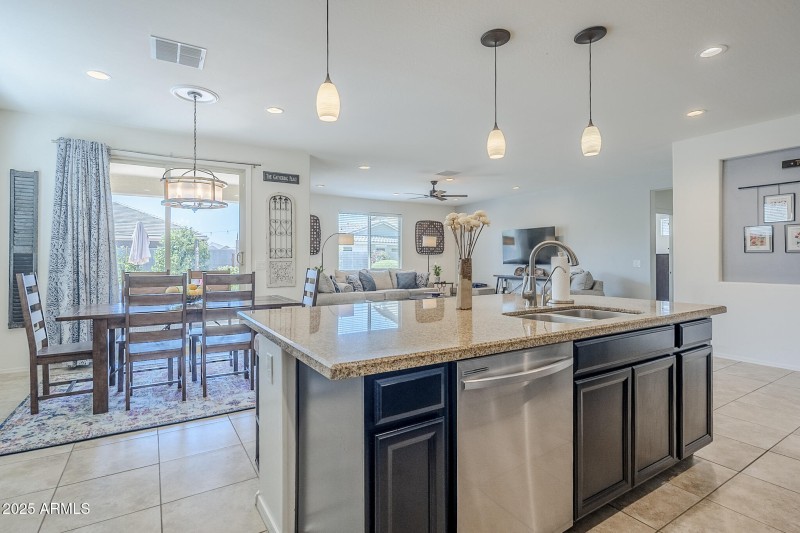 Kitchen & Dining 2
