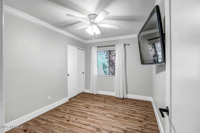 BEDROOM 2