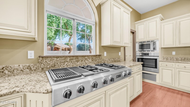 7467 S Rita Ln (33)