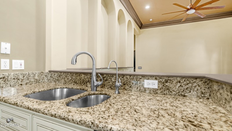 7467 S Rita Ln (34)