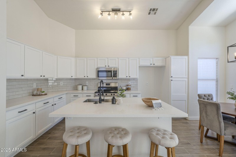 Eat In Kitchen