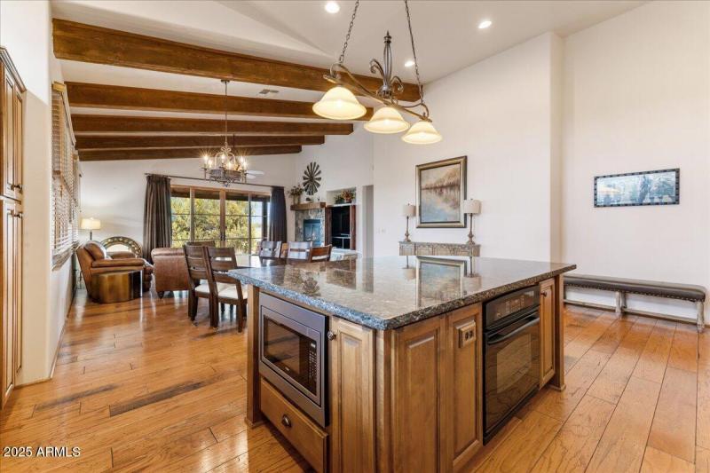 12-Kitchen
