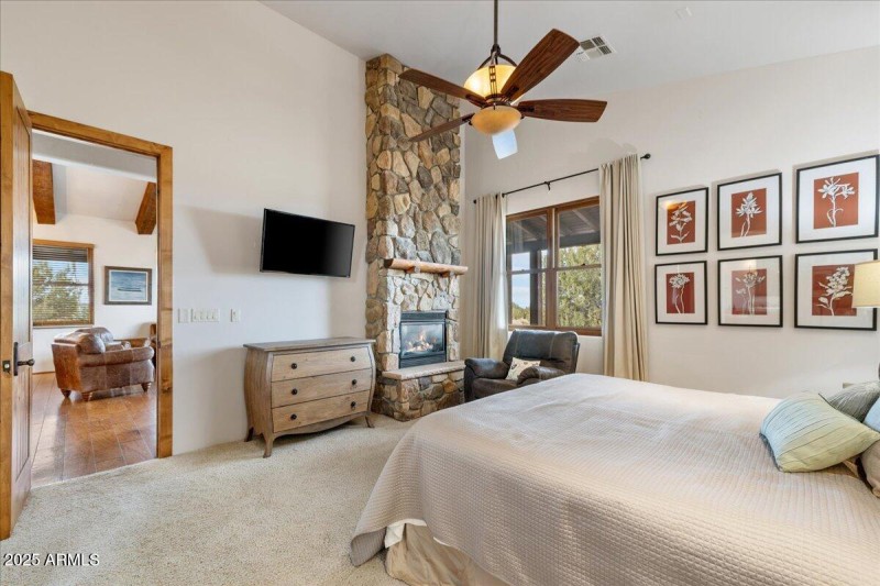 20-Primary Bedroom