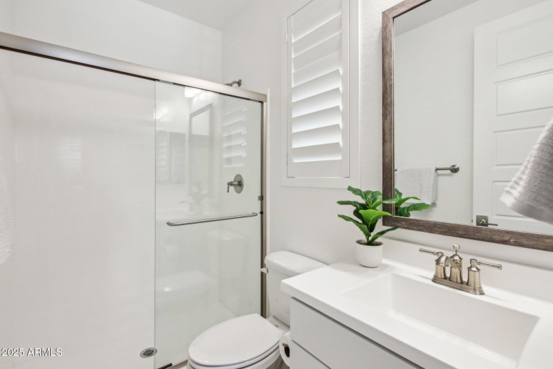 Guest Bathroom 2