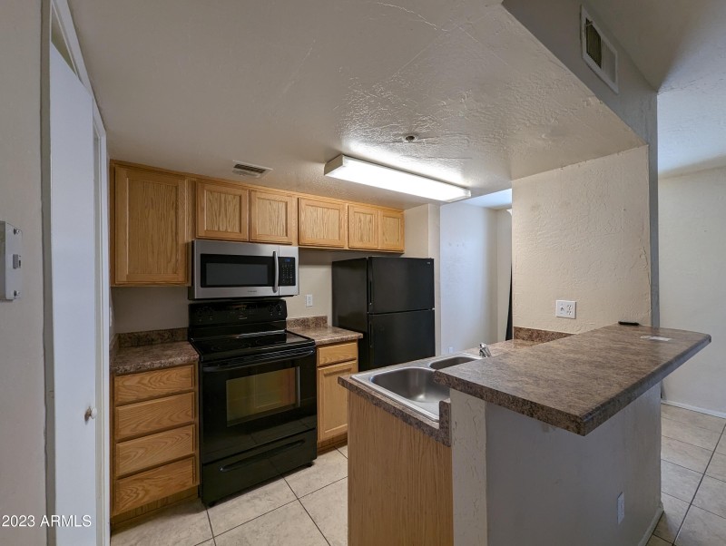 12123 W BELL RD #106