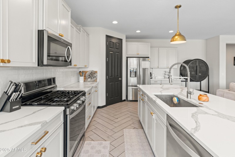 25967 W Sands Dr-25