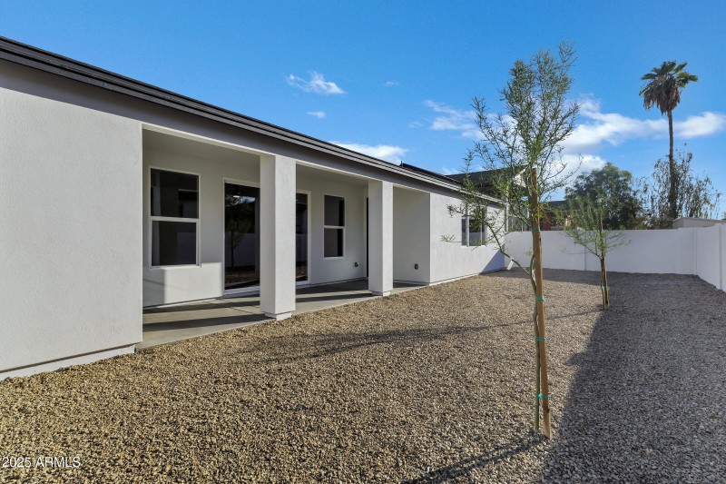 Spacious Covered Patio