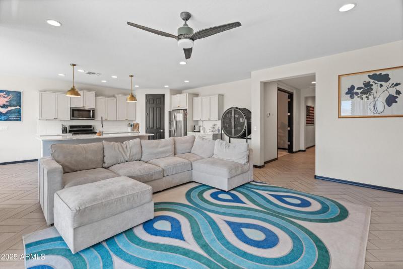 25967 W Sands Dr-19