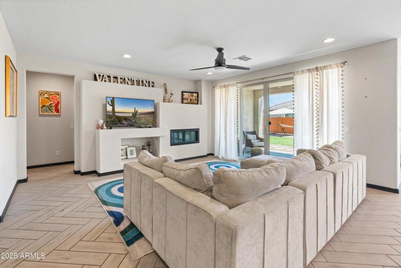 25967 W Sands Dr-21
