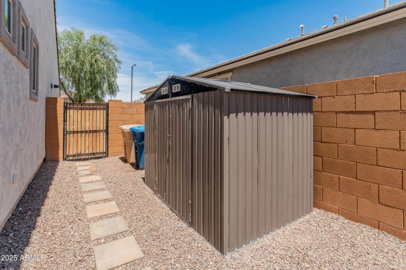 25967 W Sands Dr-39