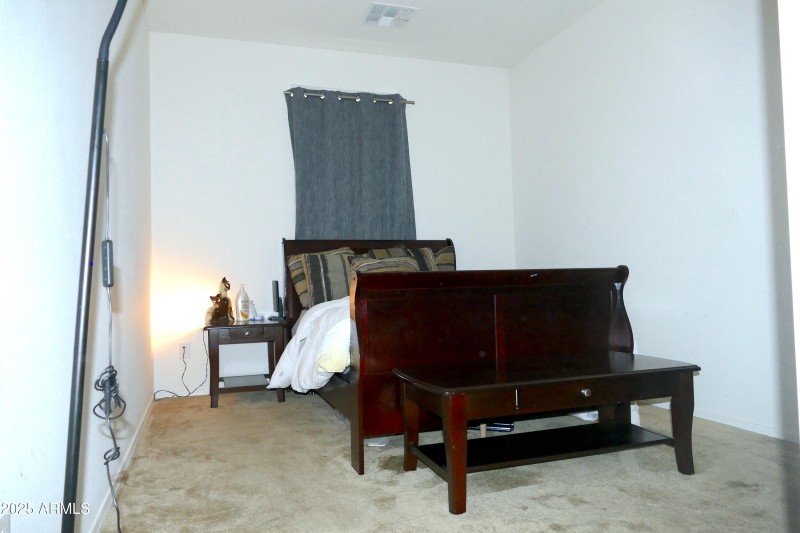 front bedroon