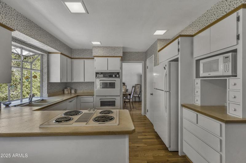 Crescent Kitchen