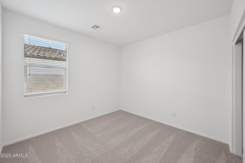 26-web-or-mls-W Bowker St-S2607-026