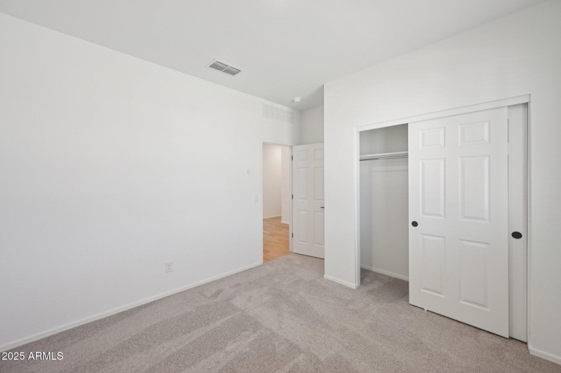 29-web-or-mls-W Bowker St-S2607-029