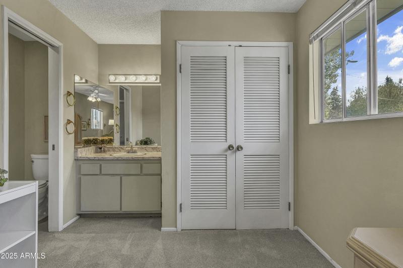 Primary bath area