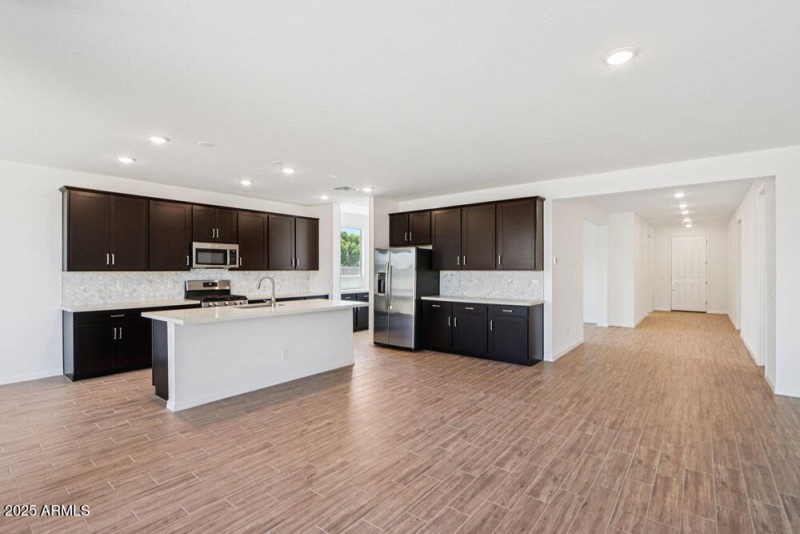 8-web-or-mls-W Paseo Way-S3007-008