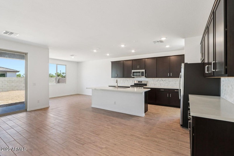 10-web-or-mls-W Paseo Way-S3007-010