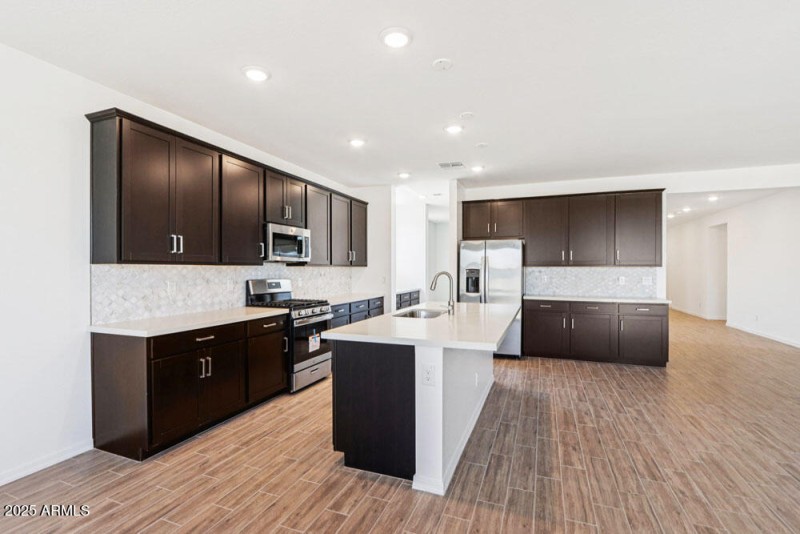 14-web-or-mls-W Paseo Way-S3007-014
