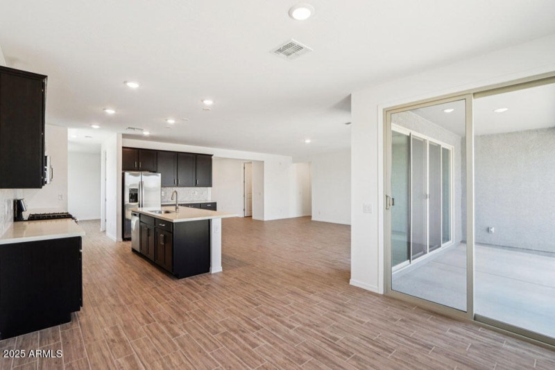 15-web-or-mls-W Paseo Way-S3007-015