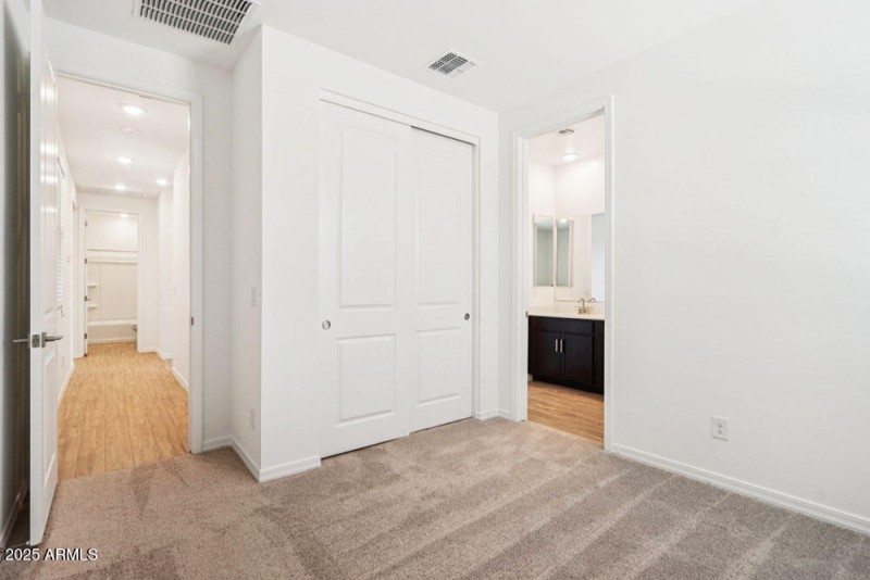 25-web-or-mls-W Paseo Way-S3007-025
