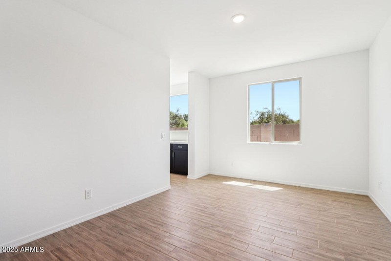 27-web-or-mls-W Paseo Way-S3007-027