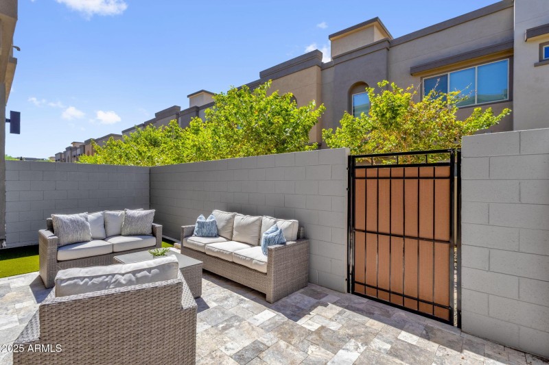 54-web-or-mls-7449-e-via-de-luna-dr