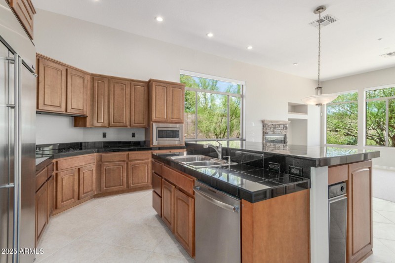 42423 N CROSS TIMBERS CT