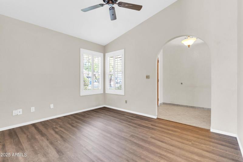 5009 E Dallas St-5